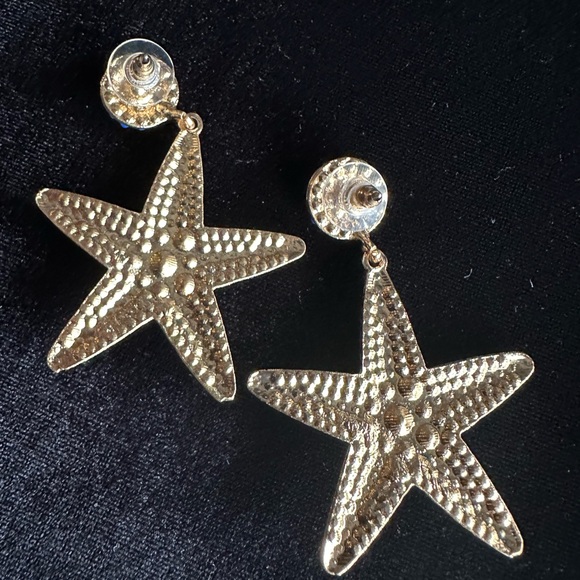 Beautiful blue beachy drop jeweled light weight earrings 💙 - Picture 11 of 12